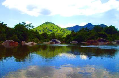 ho ba dam ha long